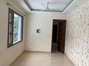 Room in 2 BHK Builder Floor at Aman Vihar – for Rent