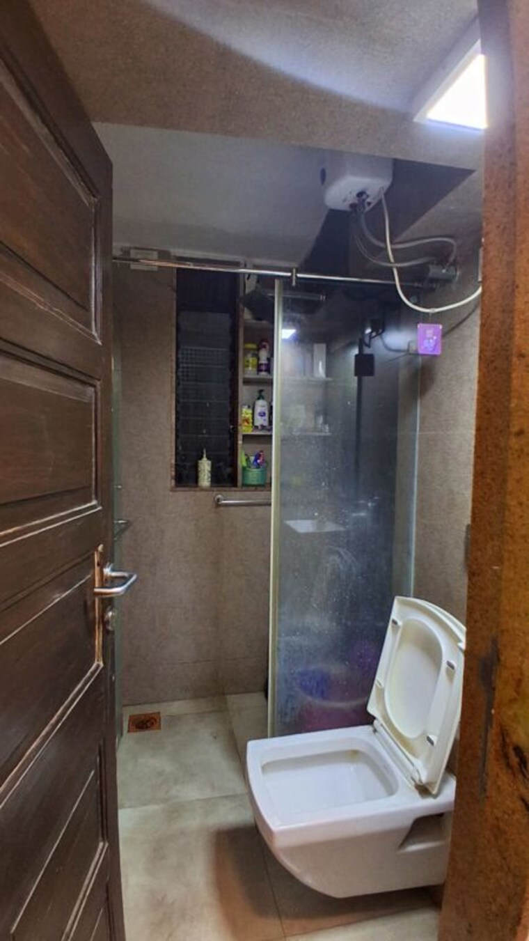 Bathroom, raheja-township 1 Bedroom 450 Sq.Ft. Apartment In Malad East Mumbai 10429857