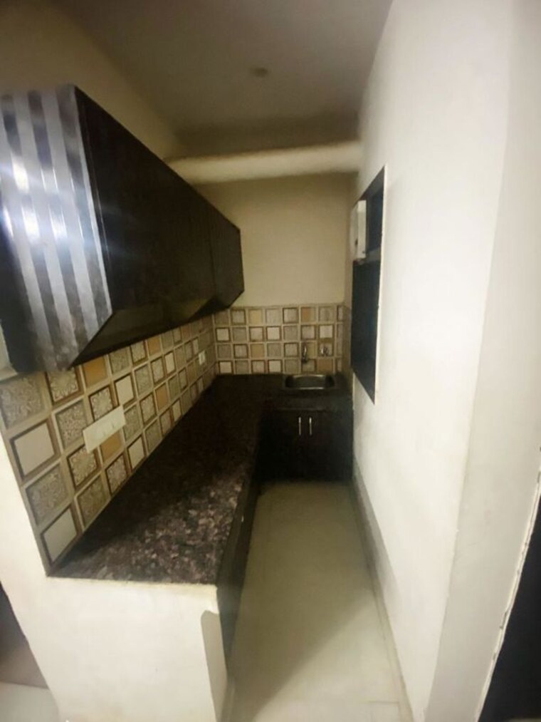 Living Room, dlf city phase 3 1 RK 300 Sq.Ft. Builder Floor In Dlf City Phase 3 Gurgaon 10429863