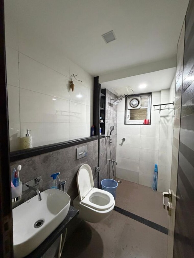 Bathroom, greenovation-manas-green 2 Bedroom 1200 Sq.Ft. Apartment In Baner Pune 10429878