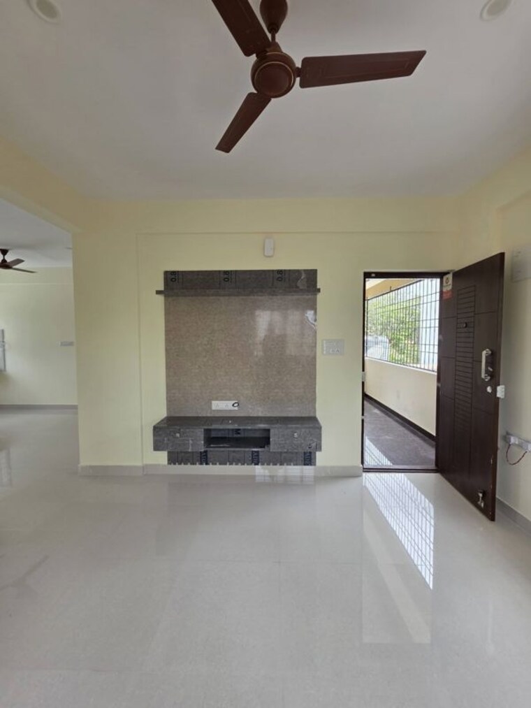 Room, hsr layout sector 2 2 Bedroom 1200 Sq.Ft. Independent House In Hsr Layout Sector 2 Bangalore 10429880