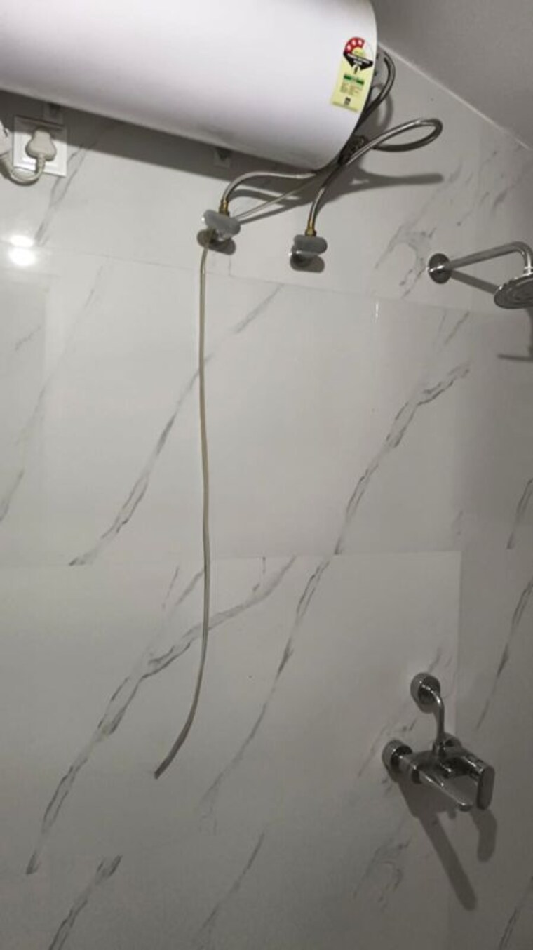 Bathroom, devi-savitri-apartments 2 Bedroom 1200 Sq.Ft. Apartment In Law College Road Pune 10429898