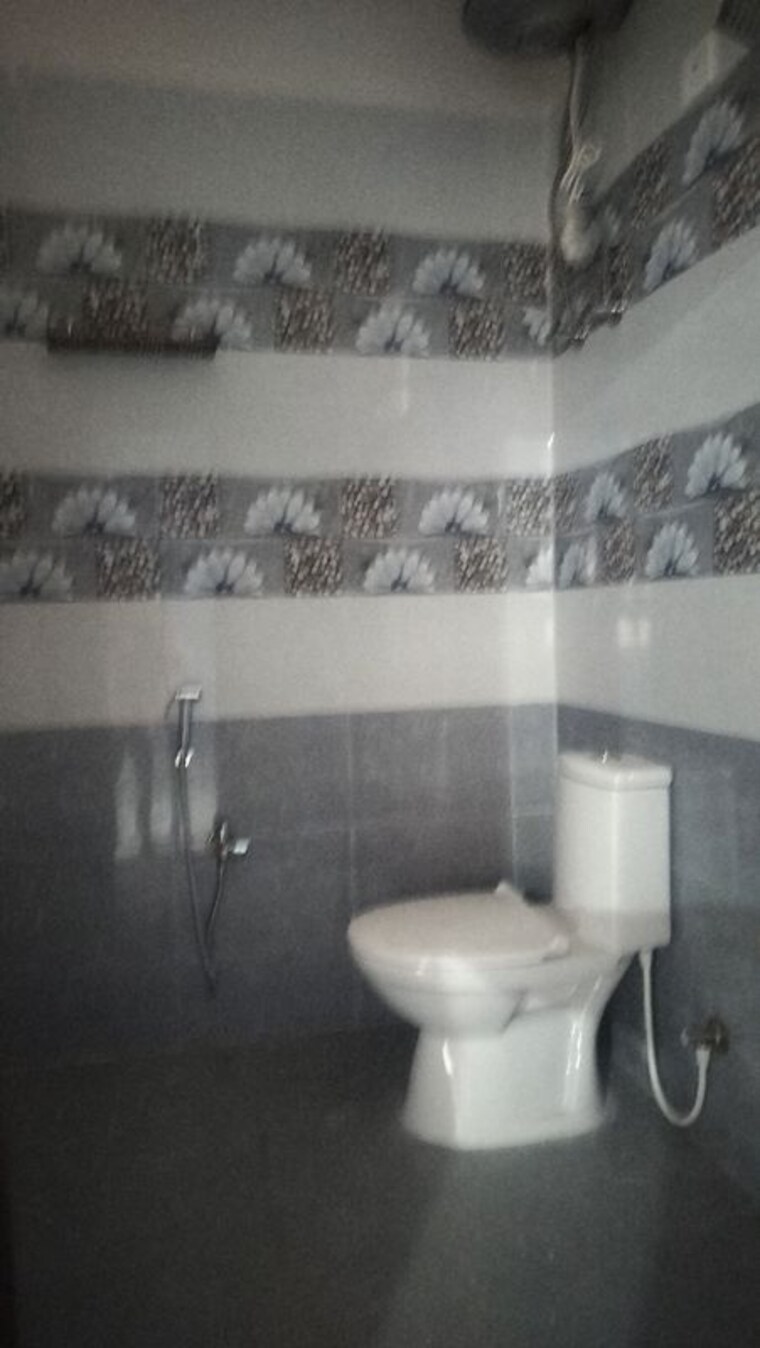 Bathroom, jubilee hills 3 Bedroom 2000 Sq.Ft. Apartment In Jubilee Hills Hyderabad 10429903
