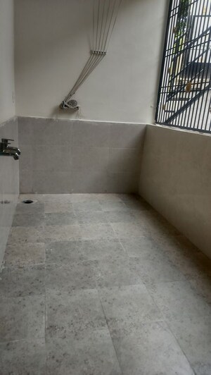 Room in 3 BHK Apartment at Jubilee Hills – for Rent