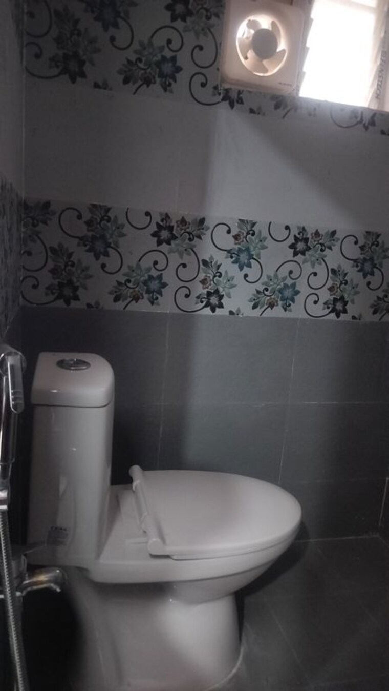 Bathroom, jubilee hills 3 Bedroom 2000 Sq.Ft. Apartment In Jubilee Hills Hyderabad 10429903