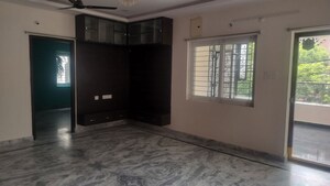 Room in 3 BHK Apartment at Jubilee Hills – for Rent
