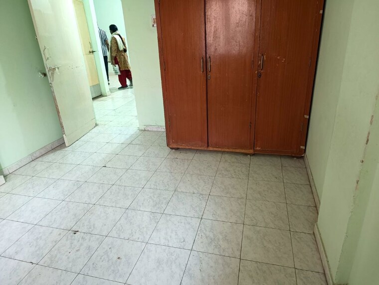 Room, satellite 2 Bedroom 250 Sq.Ft. Apartment In Satellite Ahmedabad 10429908