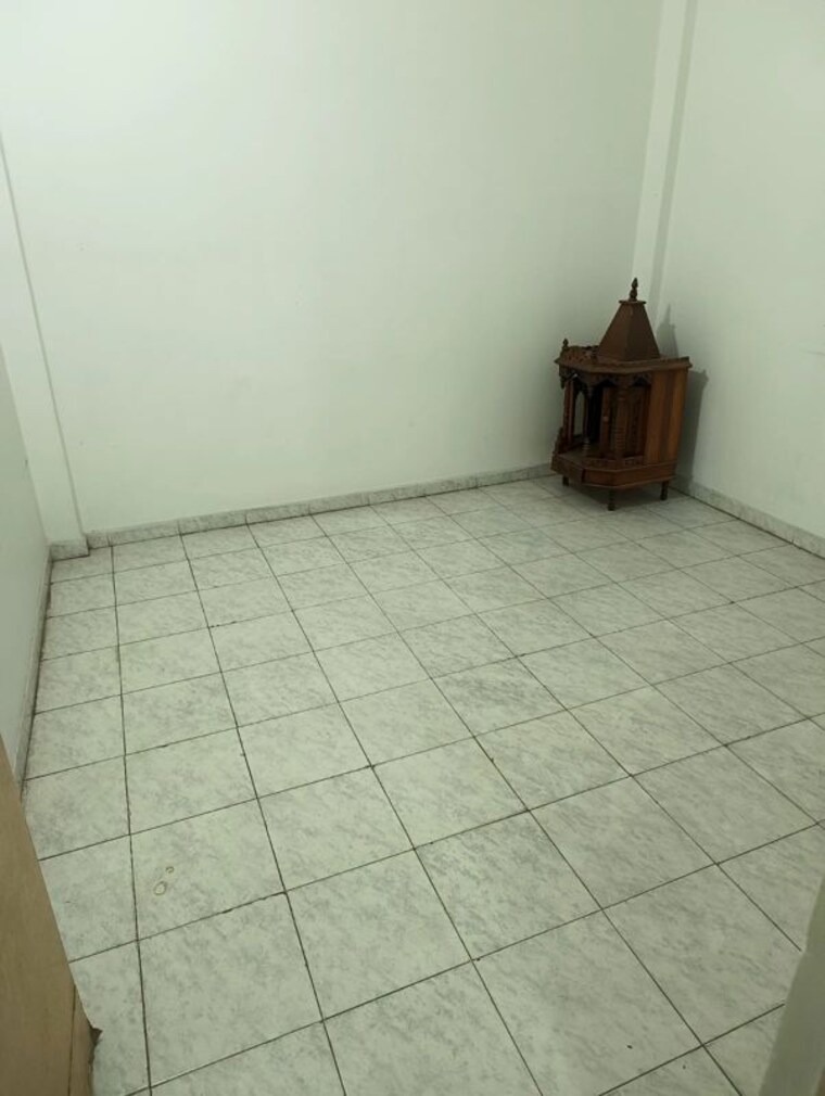Room, satellite 2 Bedroom 250 Sq.Ft. Apartment In Satellite Ahmedabad 10429908