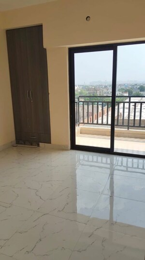 2 BHK Apartment For Rent in The Golden Gate, Mahurali
