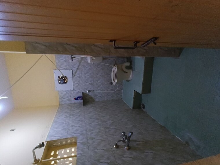 Bathroom, btm layout 1 2 Bedroom 900 Sq.Ft. Independent House In Btm Layout 1 Bangalore 10429911