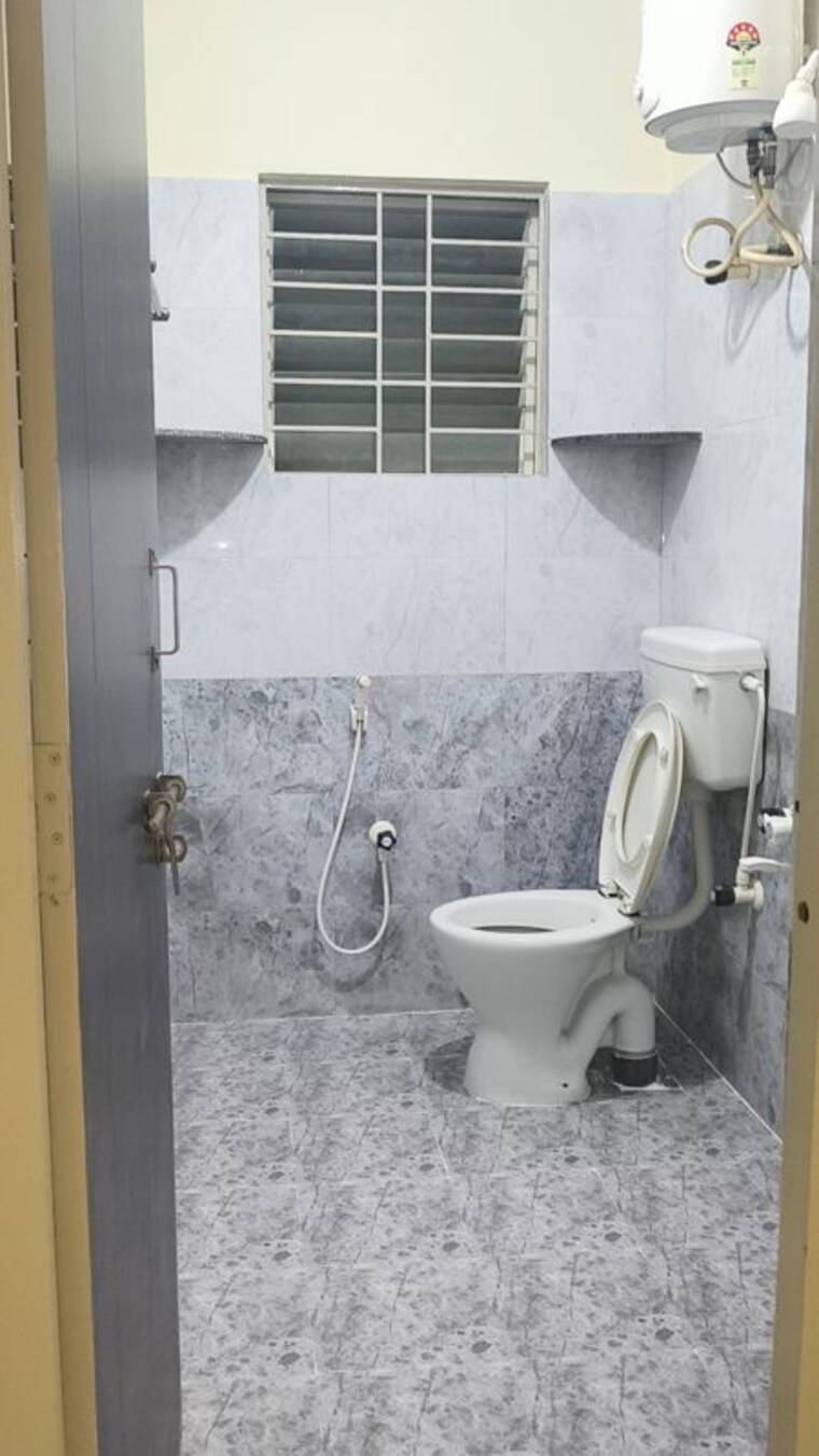 Bathroom, sds-palace 1 Bedroom 600 Sq.Ft. Apartment In Cv Raman Nagar Bangalore 10429923