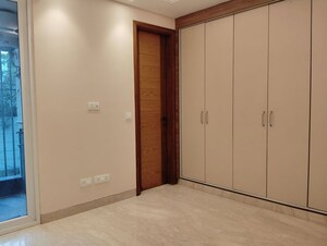 Room in 2 BHK Builder Floor at Jungpura Extension – for Rent