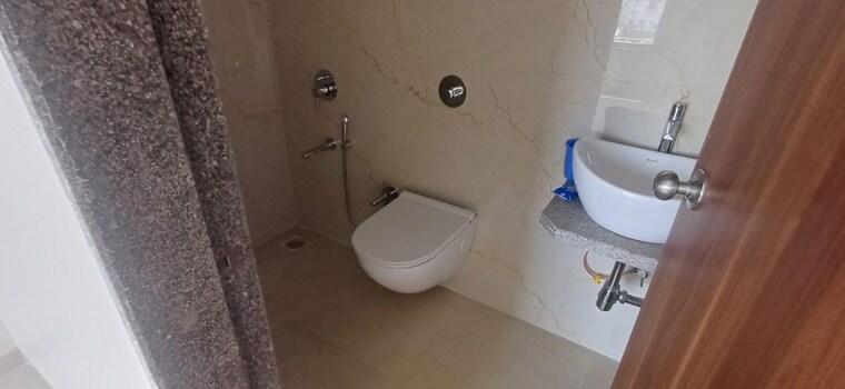 Bathroom, digambar nagar 1 Bedroom 715 Sq.Ft. Apartment In Digambar Nagar Pune 10429950