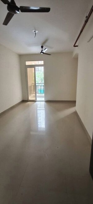 2.5 BHK Apartment For Rent in Gaur City 2 - 12th Avenue, Sector 16c Greater Noida