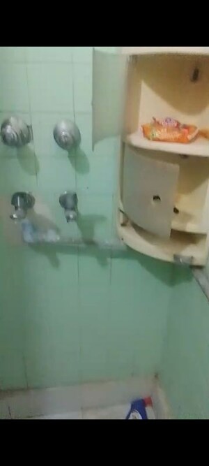 Bathroom in 1 BHK Builder Floor at Rohini Sector 8 – for Rent