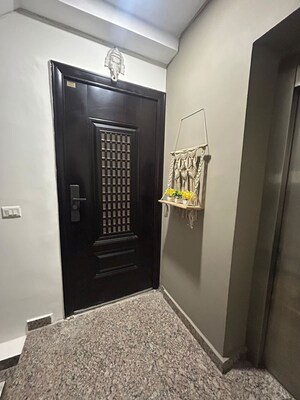 Living Room in 3.5 BHK Builder Floor at Ansal Sushant Lok I, Sector 43 – for Rent