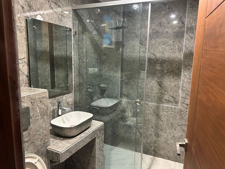 Bathroom, ansal-sushant-lok-i 3.5 Bedroom 2700 Sq.Ft. Builder Floor In Sector 43 Gurgaon 10430014