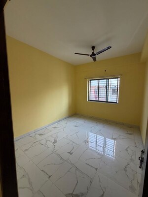 Room in 2 BHK Apartment at Shreya Residency, Baguiati – for Rent