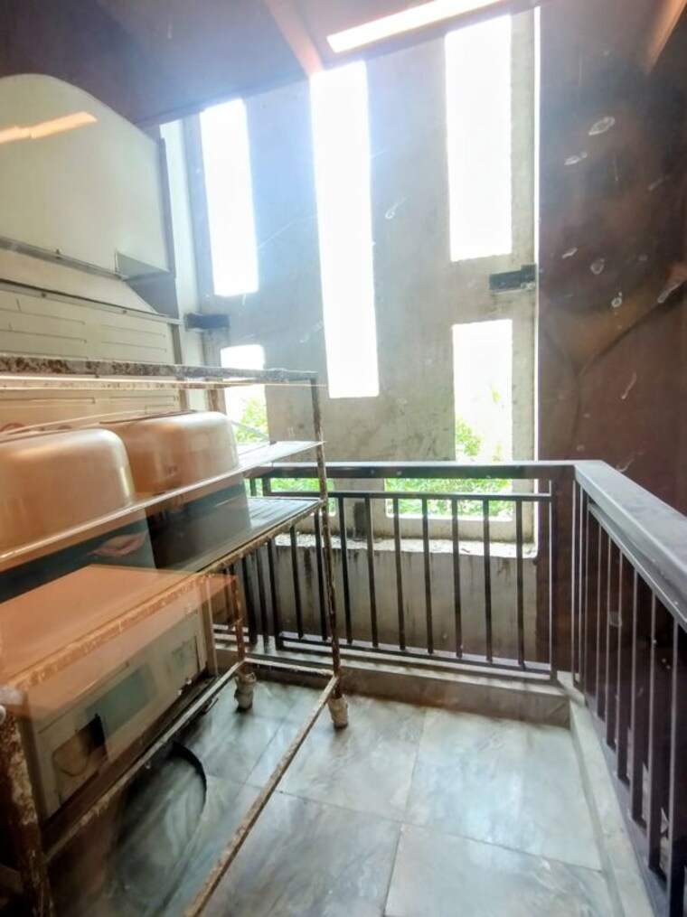 Balcony, dlf-the-crest 4 Bedroom 3116 Sq.Ft. Apartment In Sector 54 Gurgaon 10430036