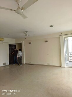 3 BHK + Pooja Room,Servant Room,Study Room,Extra Room,Basement,Store Room Apartment For Rent in Unitech Fresco