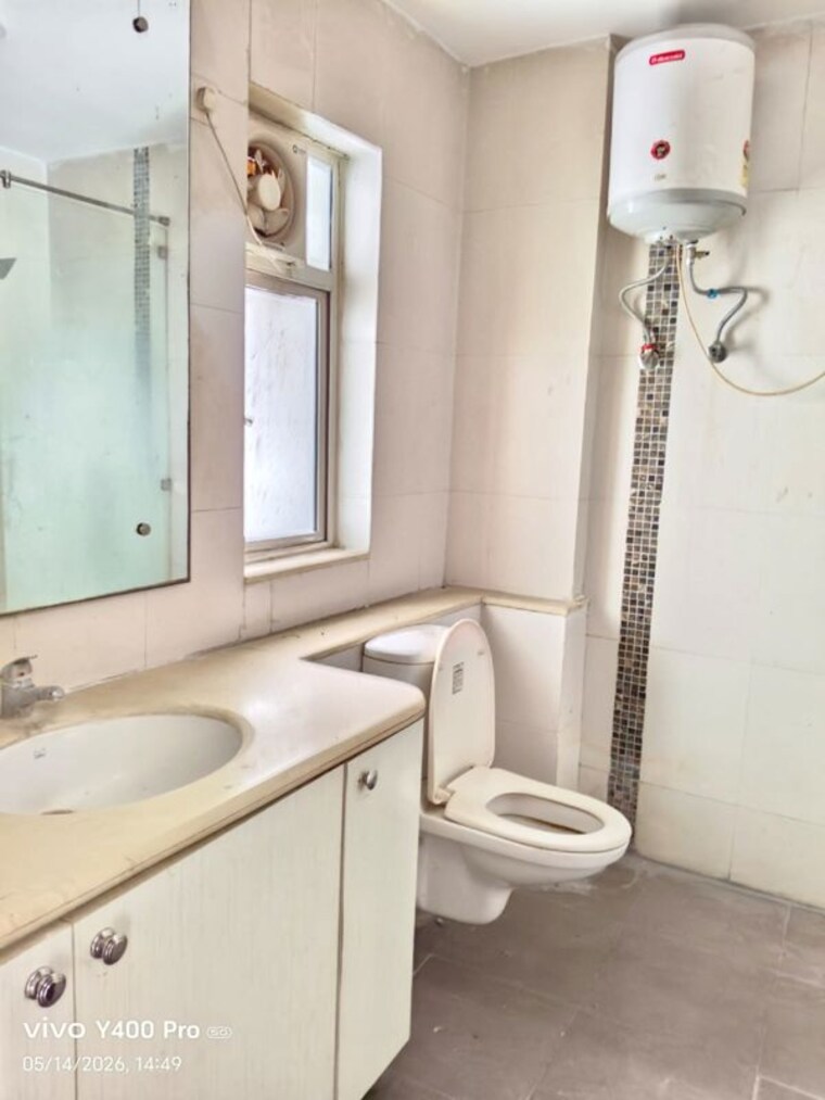Bathroom, unitech-fresco 3 Bedroom 1833 Sq.Ft. Apartment In Sector 50 Gurgaon 10430046