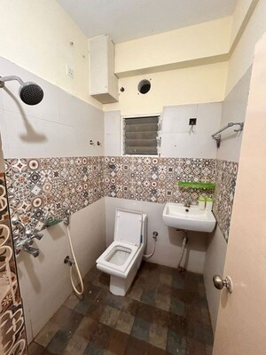 Team Area in 2 BHK Apartment at Realtech 16 Aana, Rajarhat – for Rent