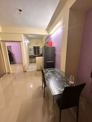 Team Area in 2 BHK Apartment at Realtech 16 Aana, Rajarhat – for Rent