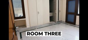 Building Lobby in 2.5 BHK Apartment at Supertech Cape Town, Sector 74 – for Rent