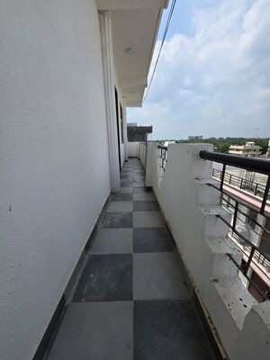 Balcony in 1 BHK Builder Floor at Chattarpur – for Rent
