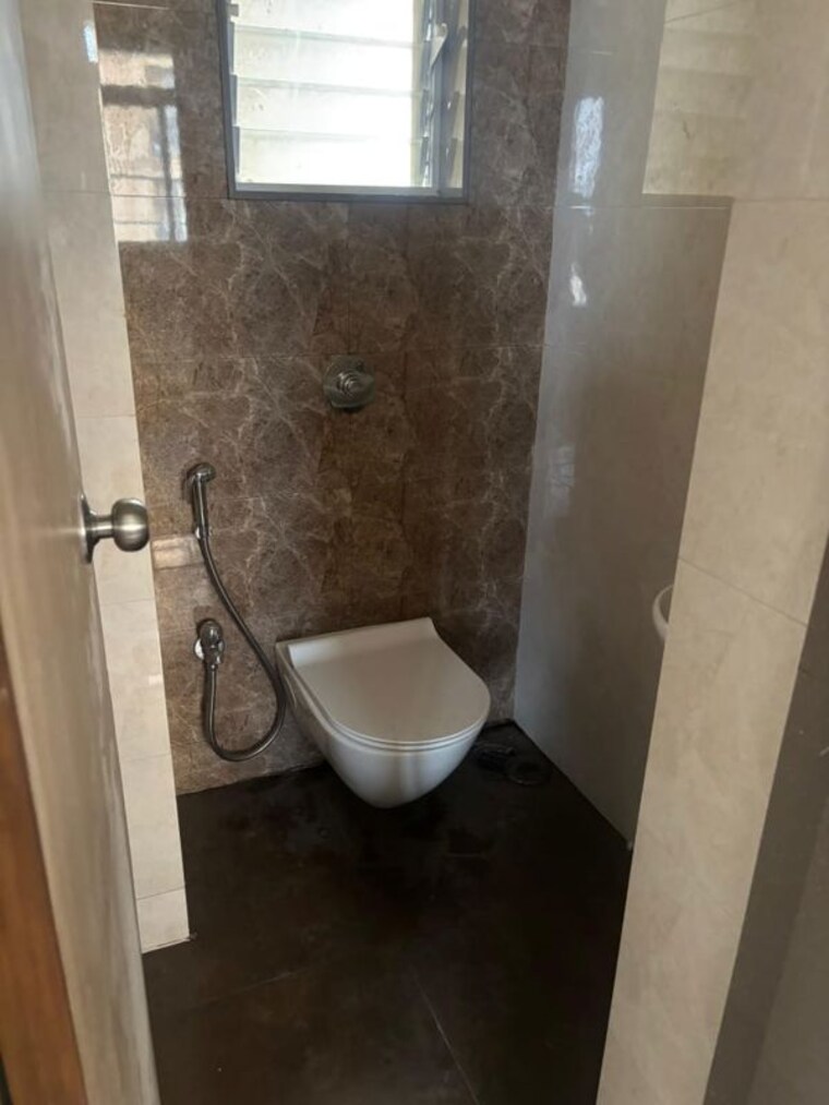 Bathroom, harshail-hornbill 2 Bedroom 600 Sq.Ft. Apartment In Malad West Mumbai 10430088