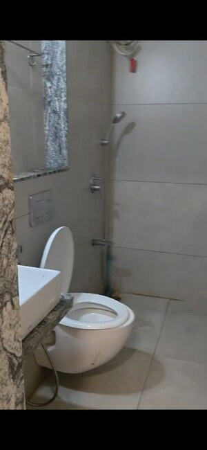 Attached Bathroom in 2.5 BHK Apartment at Bharat Arize, Goregaon West – for Rent