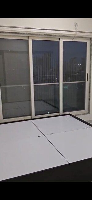 Room in 2.5 BHK Apartment at Bharat Arize, Goregaon West – for Rent