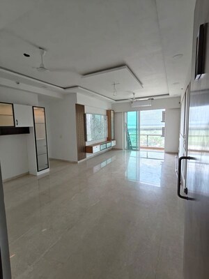 4 BHK Apartment For Rent in Seawoods