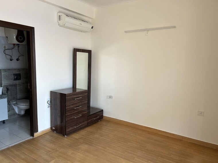 Master Bedroom, orchid-island 3 Bedroom 1546 Sq.Ft. Apartment In Sector 51 Gurgaon 10430139