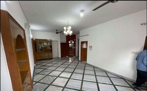 3 BHK Builder Floor For Rent in Sector 18