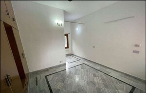 Room in 3 BHK Builder Floor at Sector 18 – for Rent