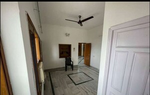 Building Lobby in 3 BHK Builder Floor at Sector 18 – for Rent