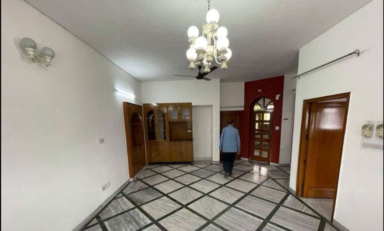 Bedroom, sector 18 3 Bedroom 4500 Sq.Ft. Builder Floor In Sector 18 Chandigarh 10430154