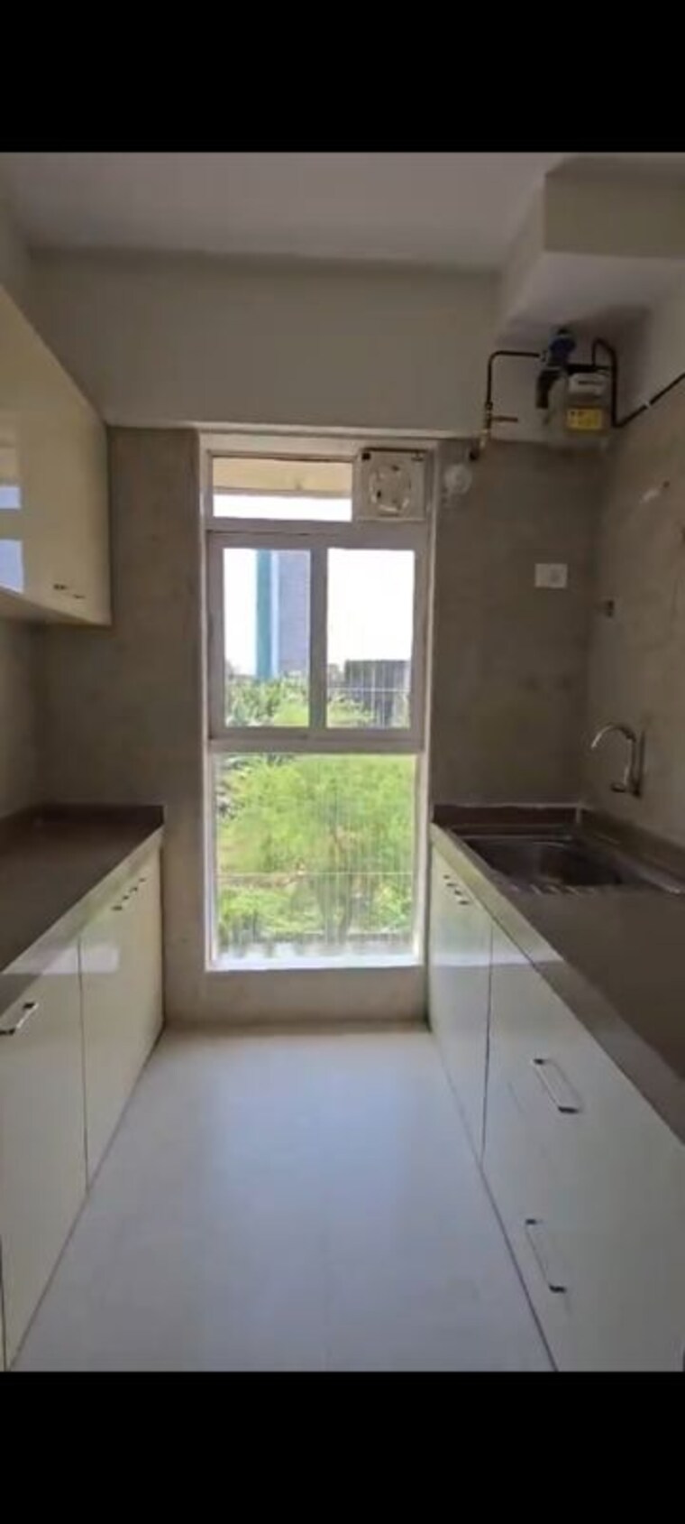 Kitchen, dosti-oro-67 1.5 Bedroom 517 Sq.Ft. Apartment In Kandivali West Mumbai 10430157