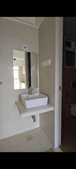 Bathroom in 1.5 BHK Apartment at Dosti Oro 67, Kandivali West – for Rent