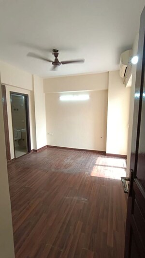 2 BHK Apartment For Rent in Sethi Max Royal, Sector 76