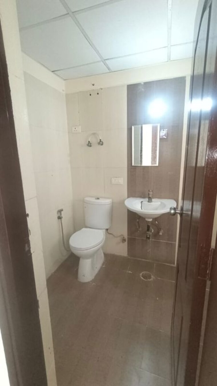 Bathroom, aditya-urban-casa 2 Bedroom 1074 Sq.Ft. Apartment In Sector 78 Noida 10430173