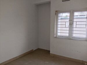 Room in 6 BHK Builder Floor at New Alipore – for Sale