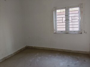Room in 6 BHK Builder Floor at New Alipore – for Sale