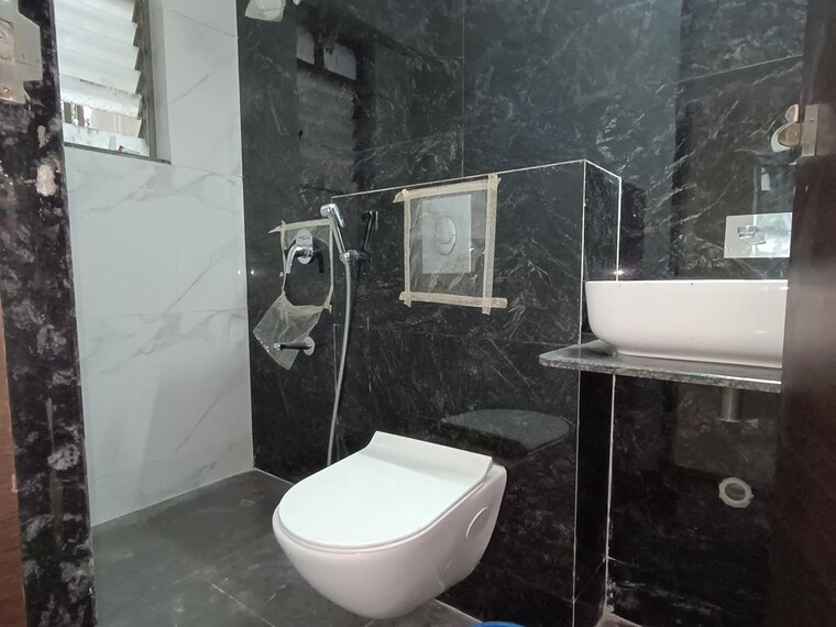 Bathroom, cosmo-suvidhi-apartment 2 Bedroom 900 Sq.Ft. Apartment In Yerawada Pune 10430175