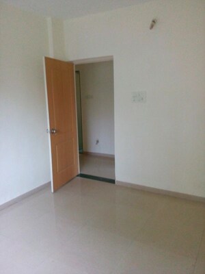 Bedroom in 2 BHK Apartment at Tingre Nagar – for Rent