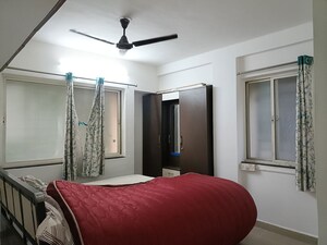 Bedroom in 2 BHK Apartment at Tingre Nagar – for Rent