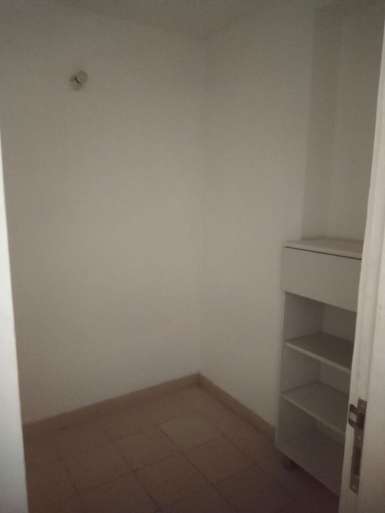 Room, emaar-emerald-estate 3 Bedroom 1310 Sq.Ft. Apartment In Sector 65 Gurgaon 10430222