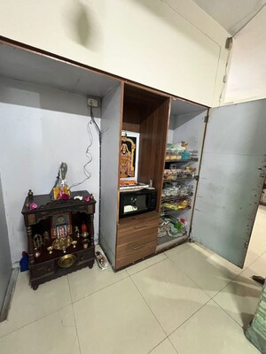 Furnished Amenities in 3 BHK Builder Floor at Auto Market – for Rent