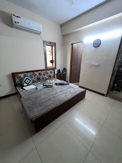 3 BHK + Pooja Room Builder Floor For Rent in Auto Market